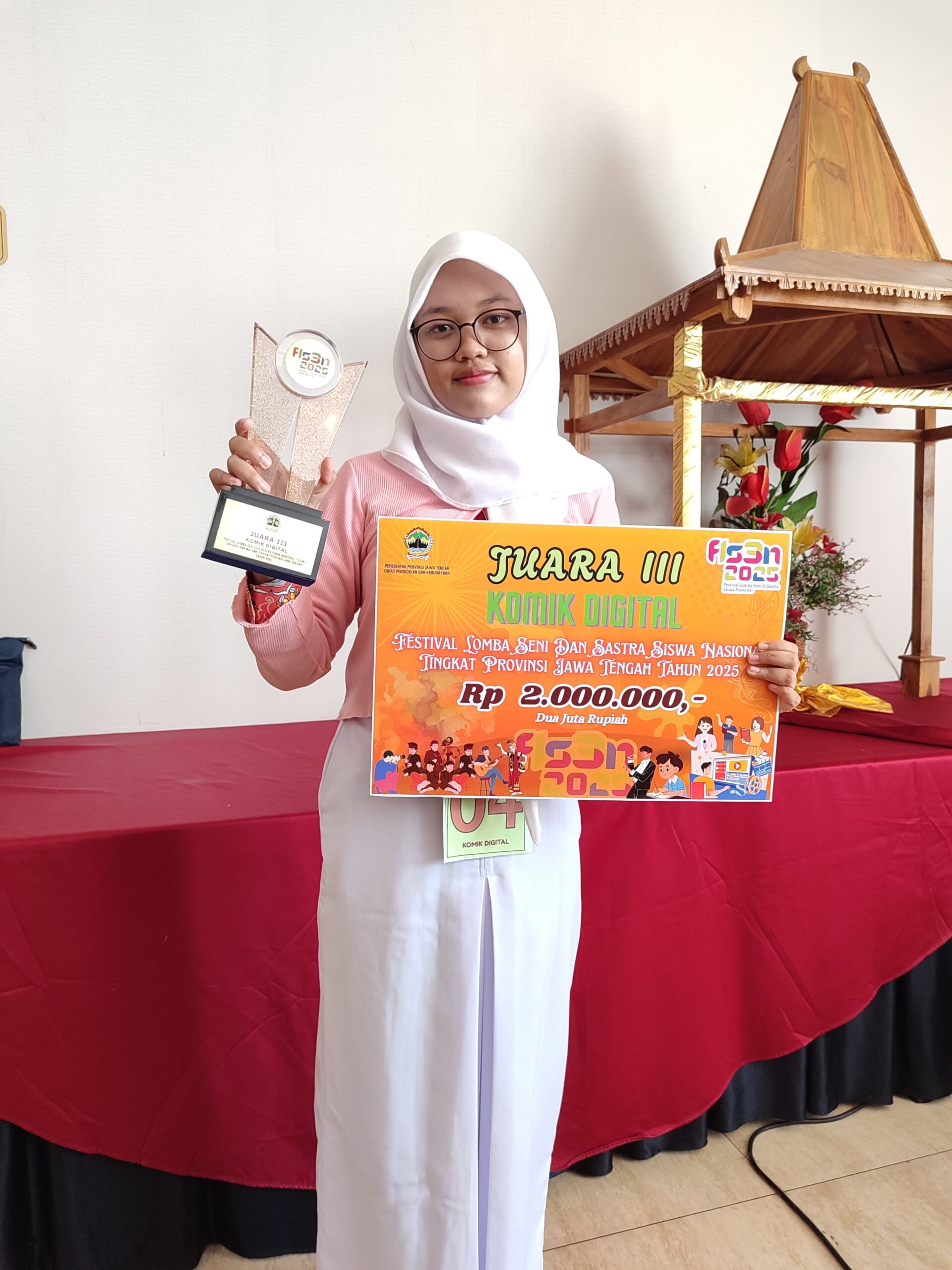 Edlin Nandita Kelas XII-6 Juara 3 Komik Digital dalam FLS3N Tingkat Provinsi Jawa Tengah